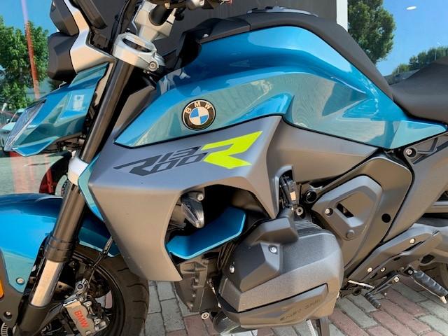 R 1300 R