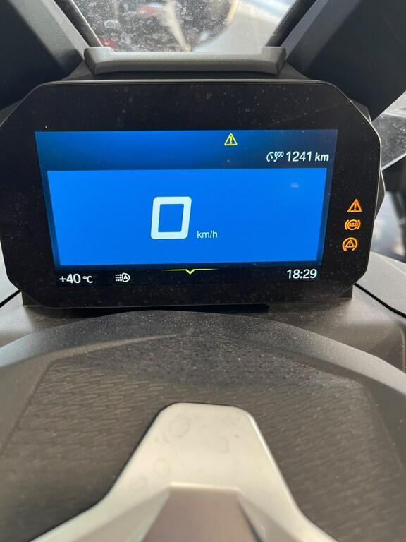 C 400 X