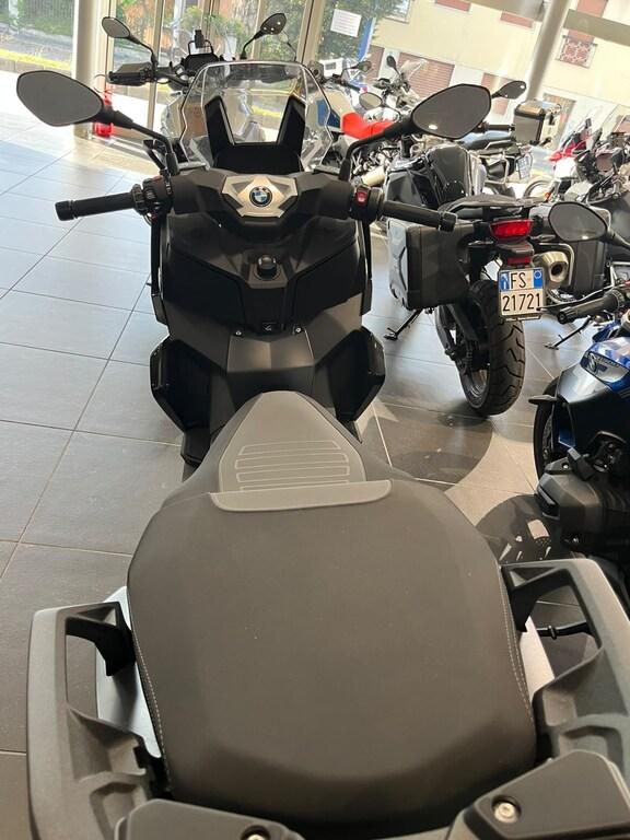 C 400 X