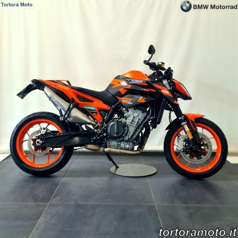 890 DUKE