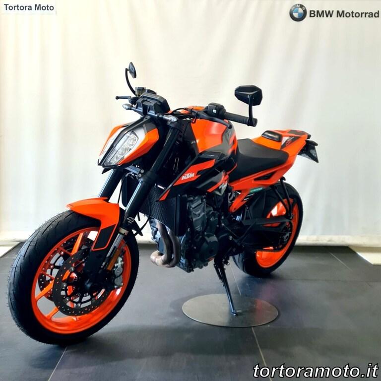 890 DUKE