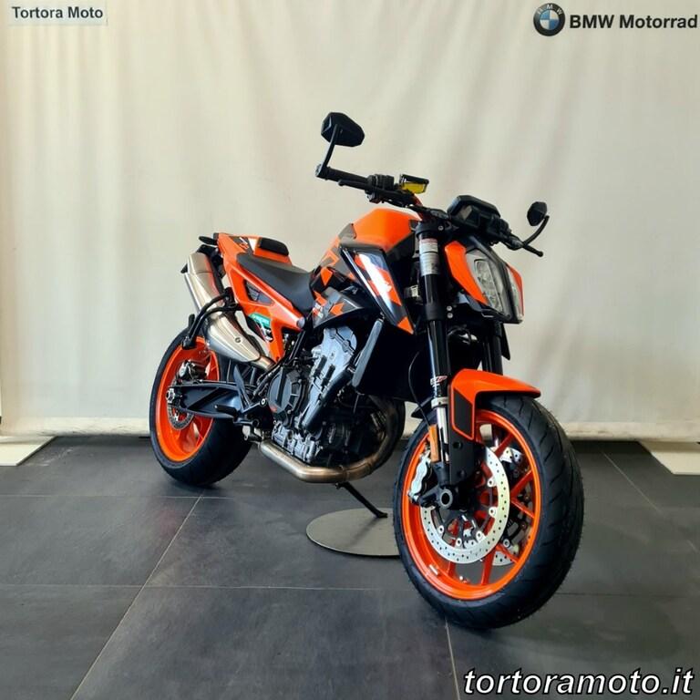 890 DUKE