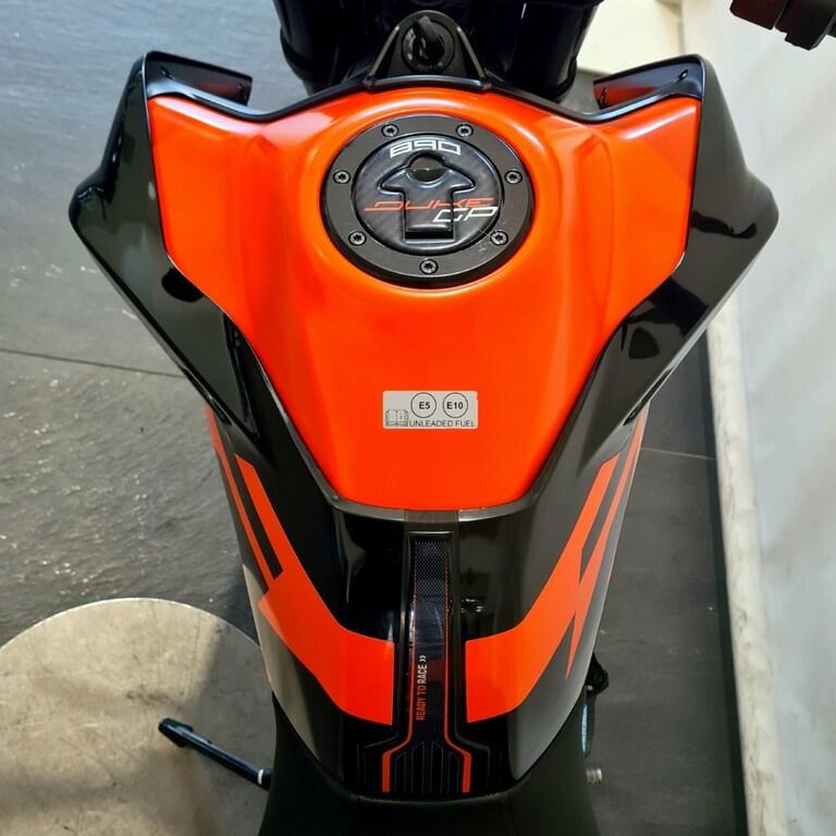 890 DUKE