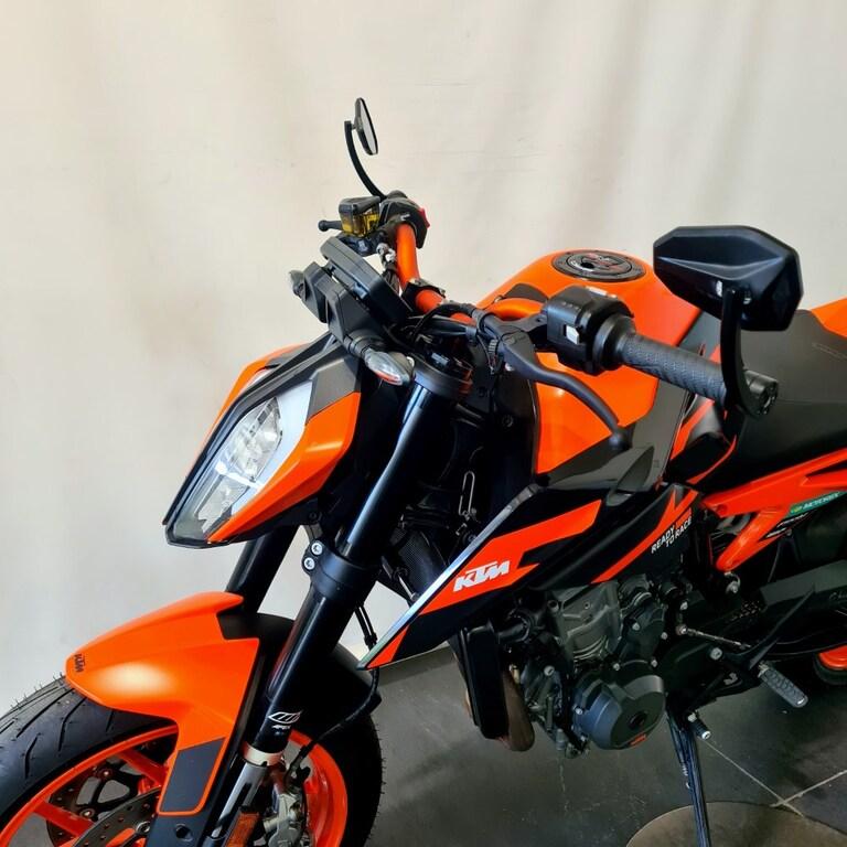 890 DUKE