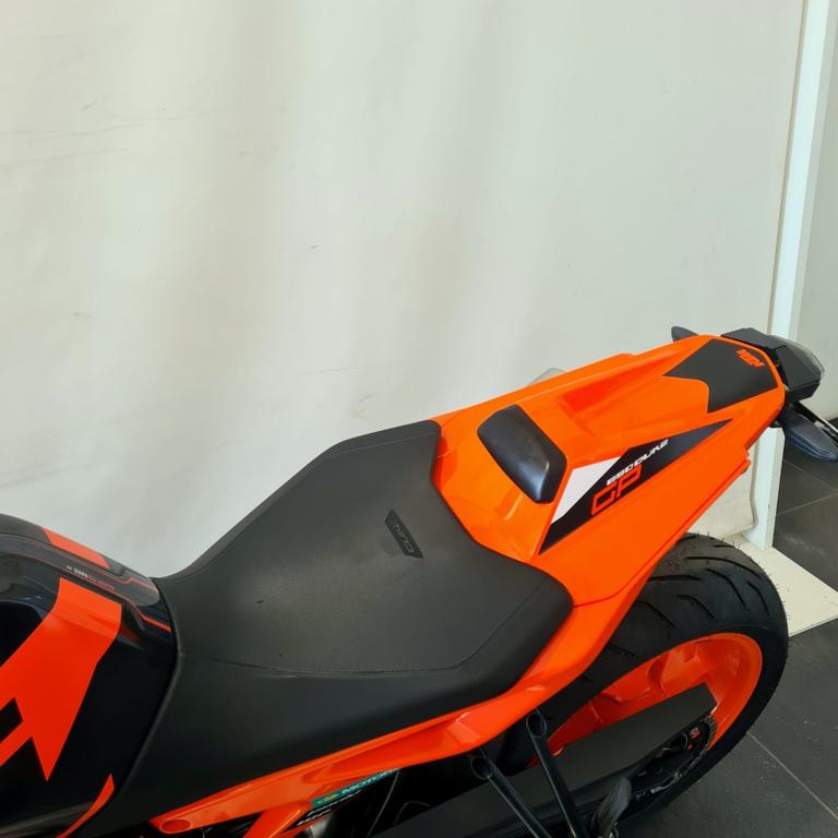 890 DUKE