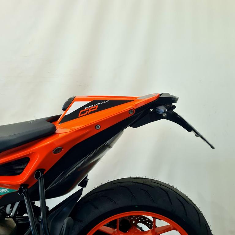 890 DUKE