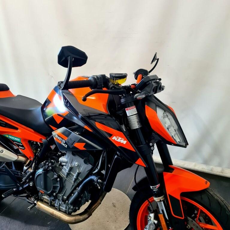 890 DUKE