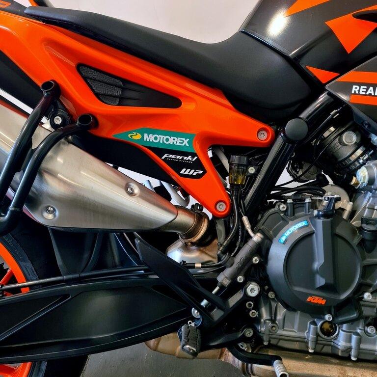 890 DUKE