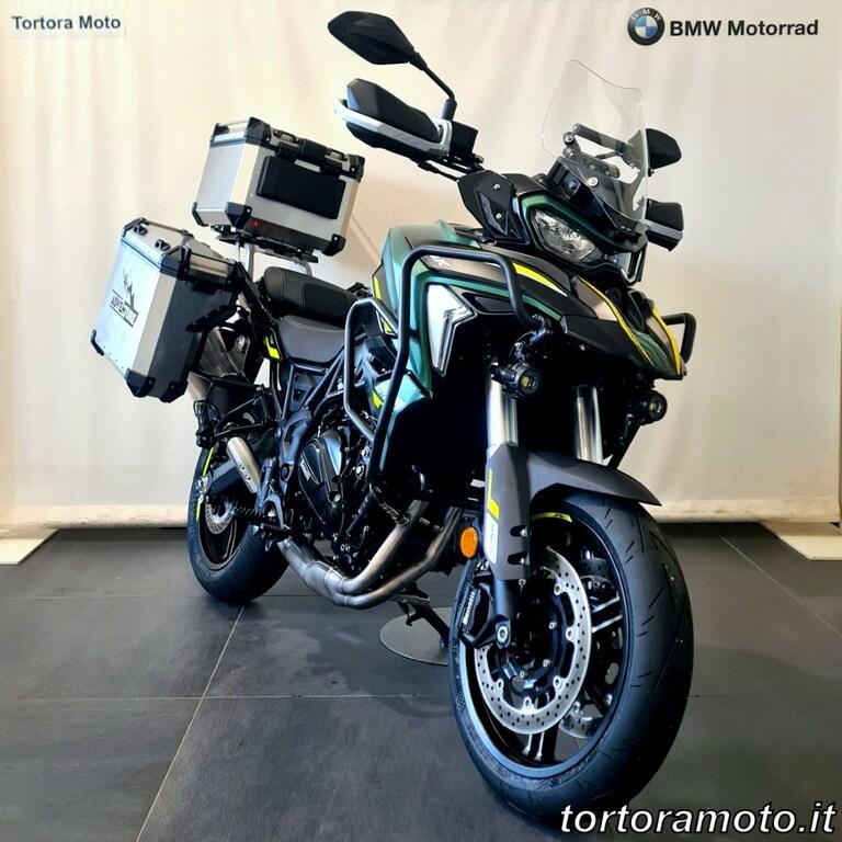 TRK 702