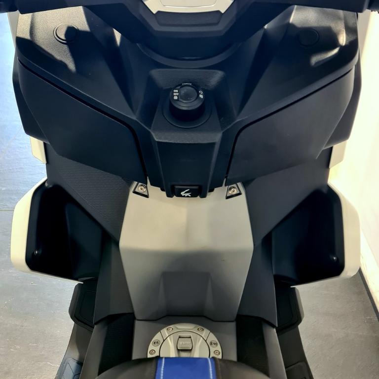 C 400 X