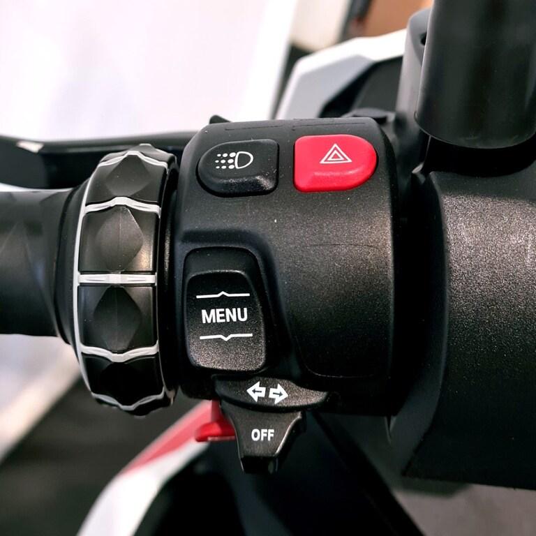 C 400 X
