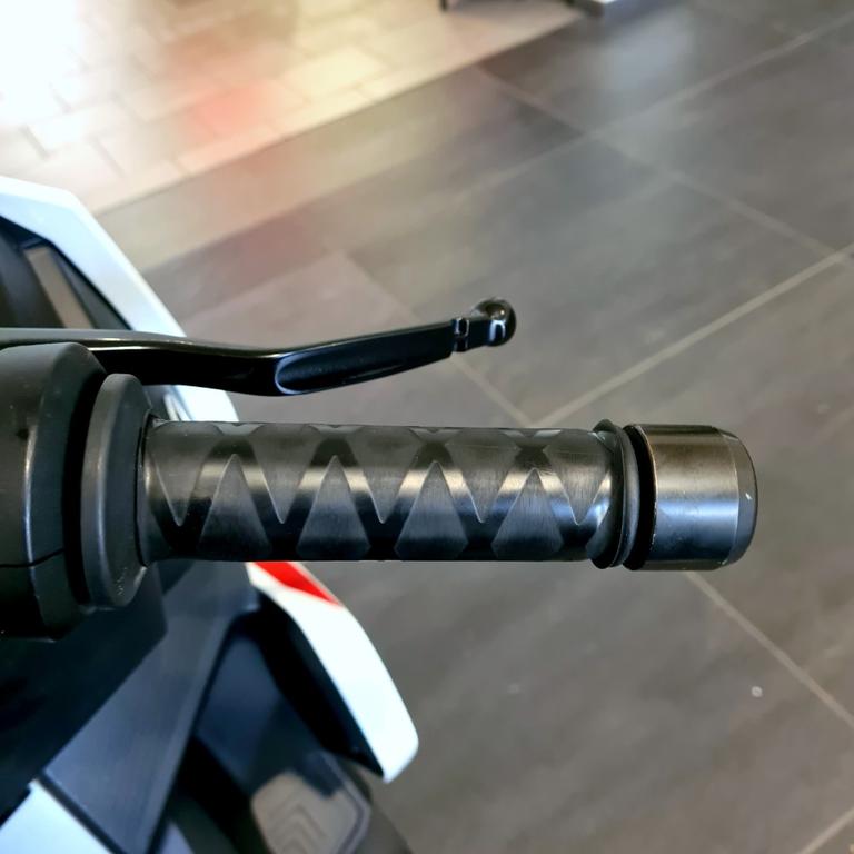 C 400 X