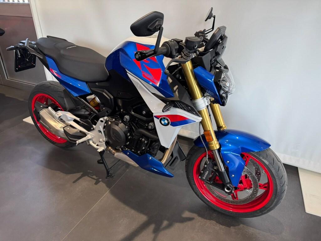 F 900 R