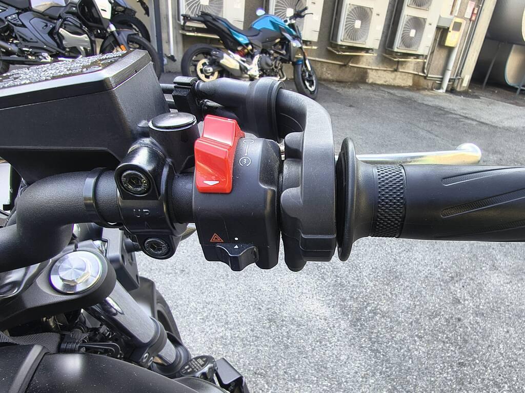 XSR 700