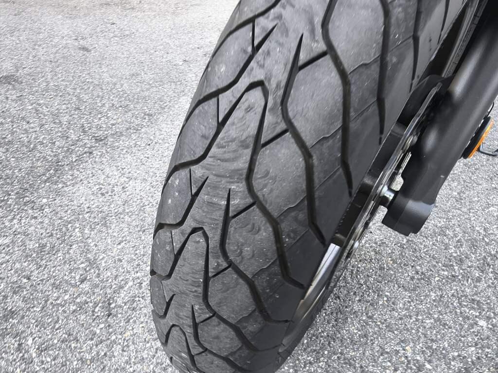 XSR 700