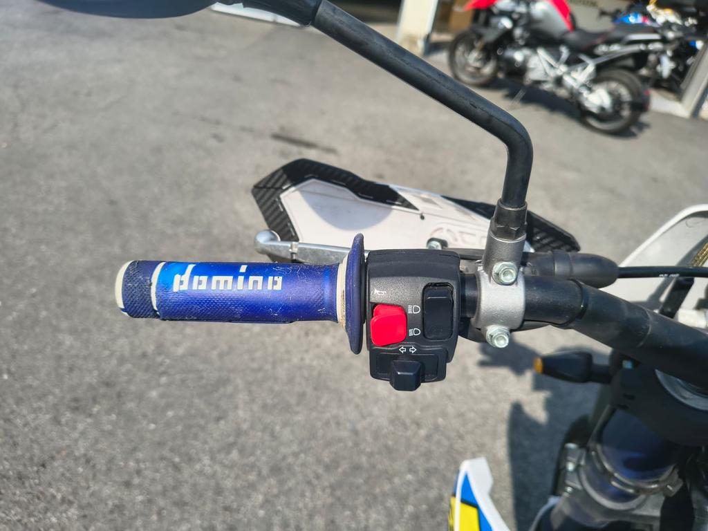 SM MOTARD