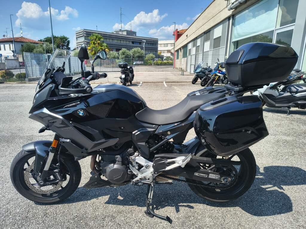 F 900 XR