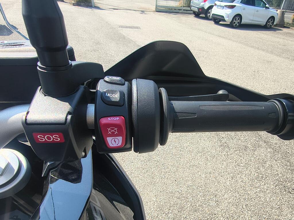 F 900 XR