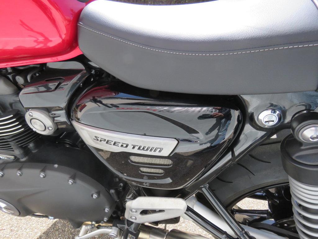 SPEED TWIN 1200