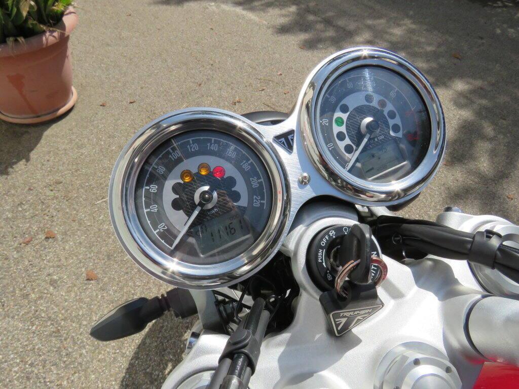 SPEED TWIN 1200
