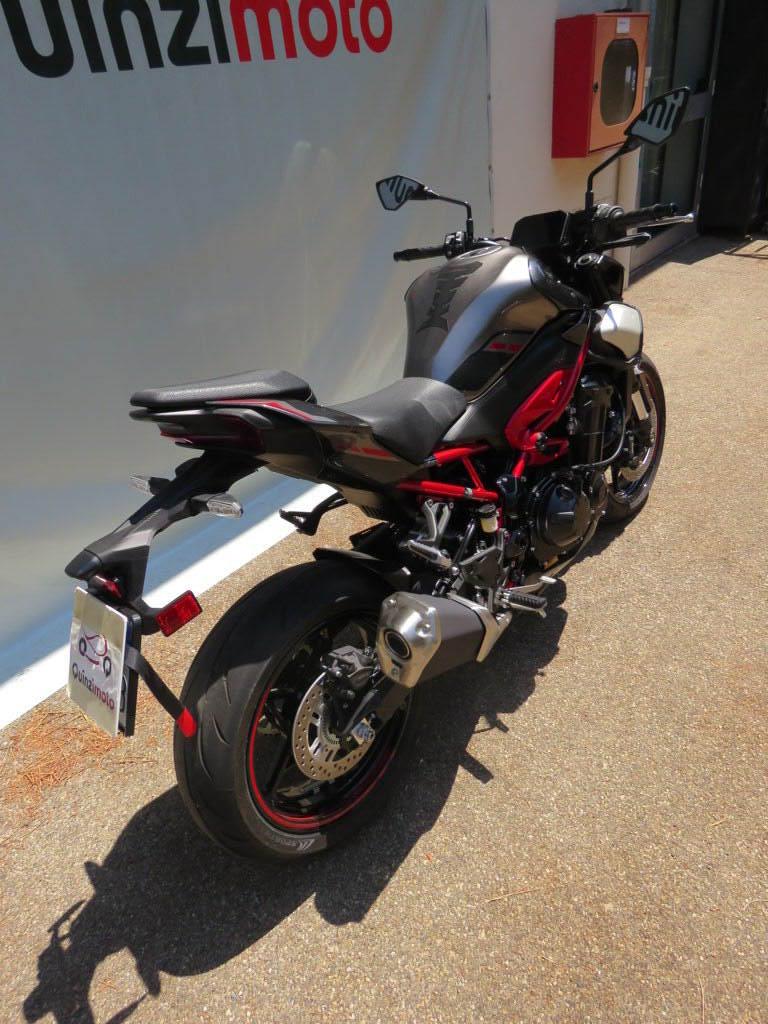 Z 900