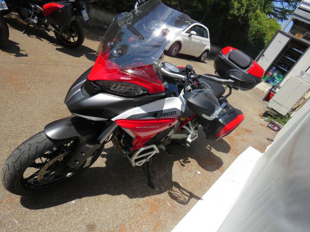 MULTISTRADA V4