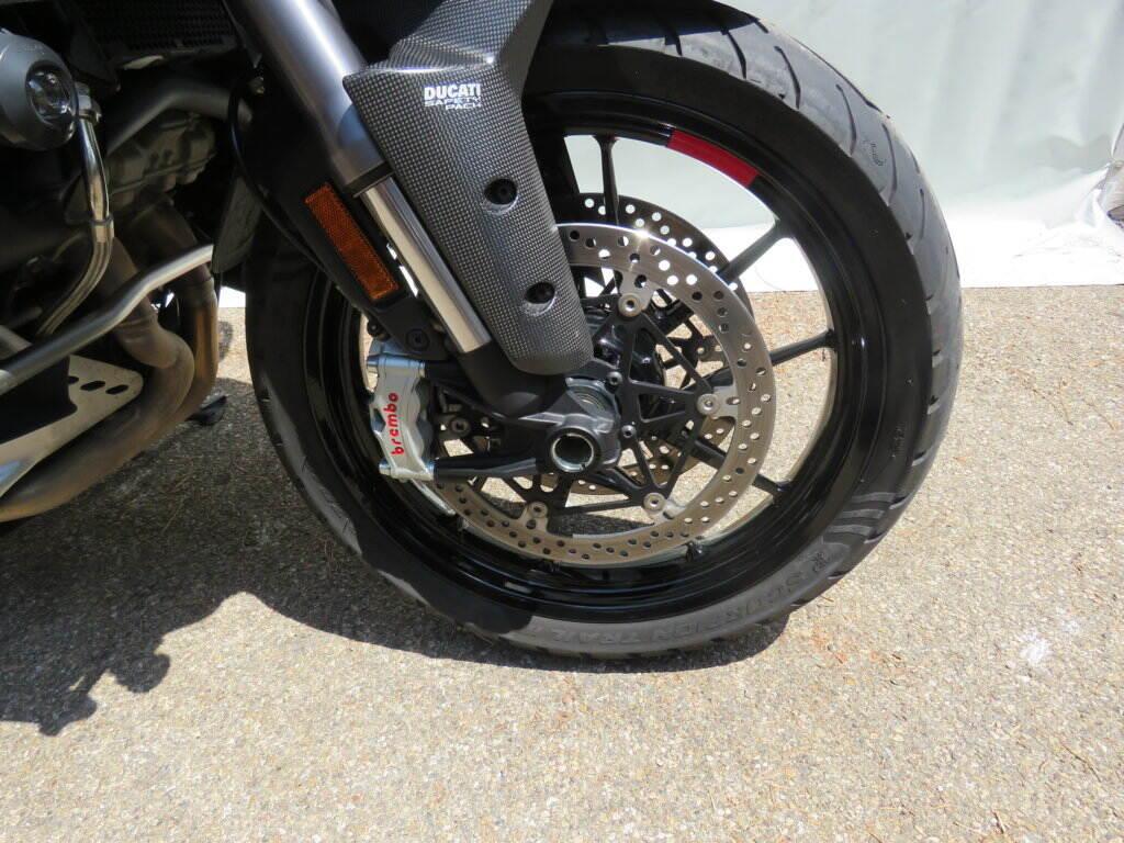MULTISTRADA V4