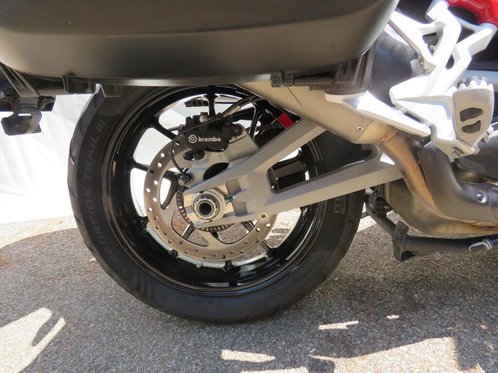 MULTISTRADA V4
