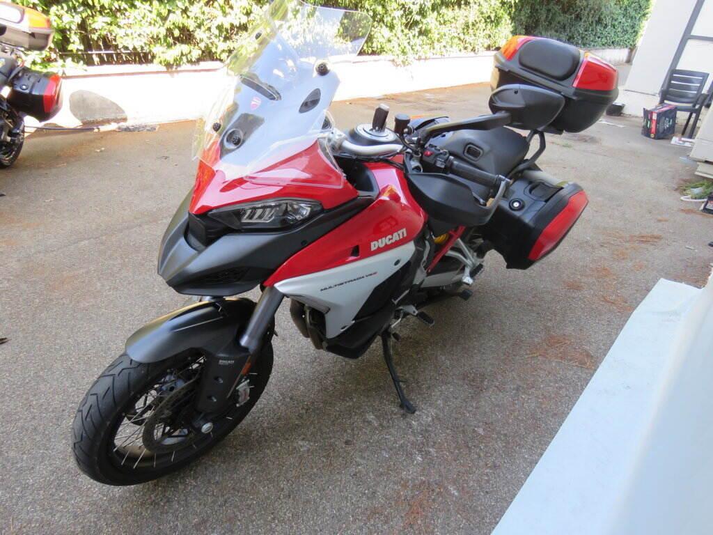MULTISTRADA V4