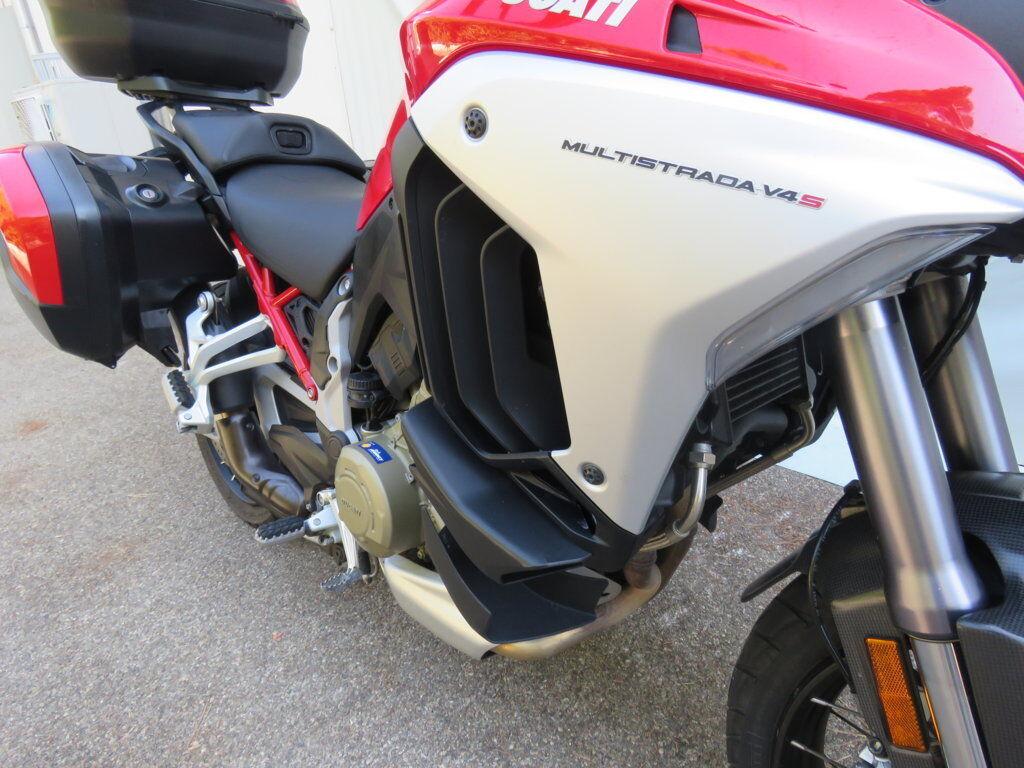 MULTISTRADA V4