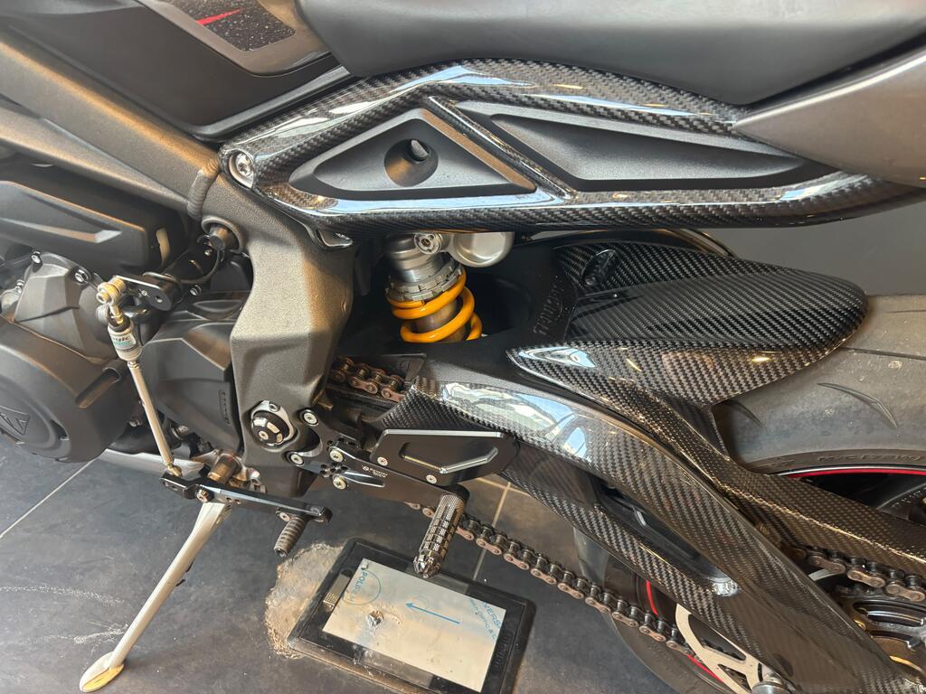 STREET TRIPLE 765