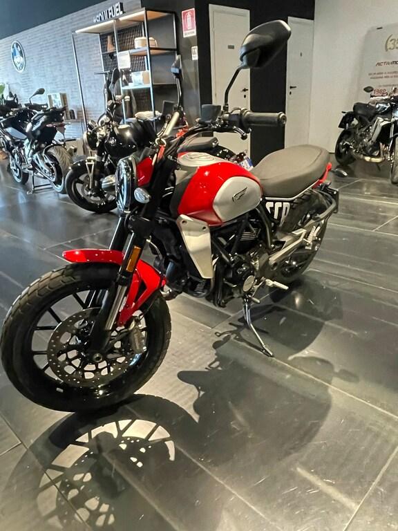 SCRAMBLER 800