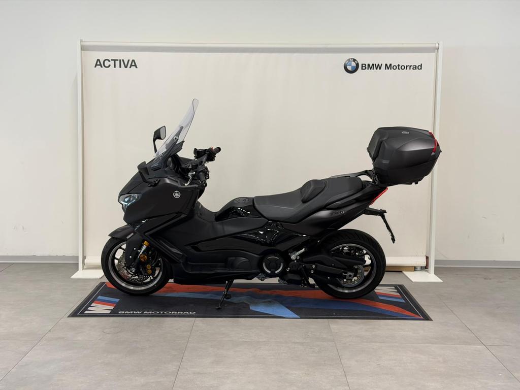 T-MAX 560