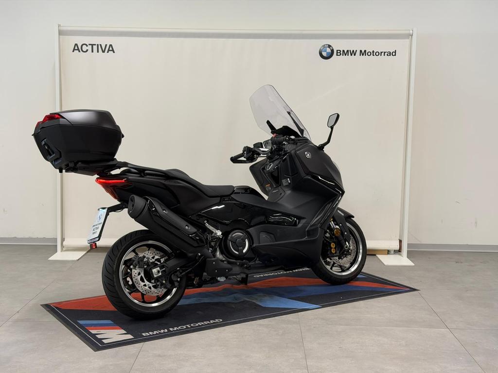 T-MAX 560