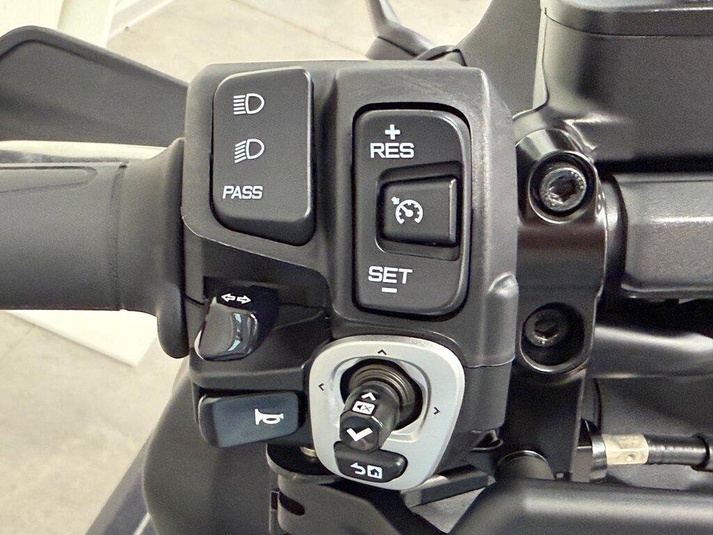 T-MAX 560