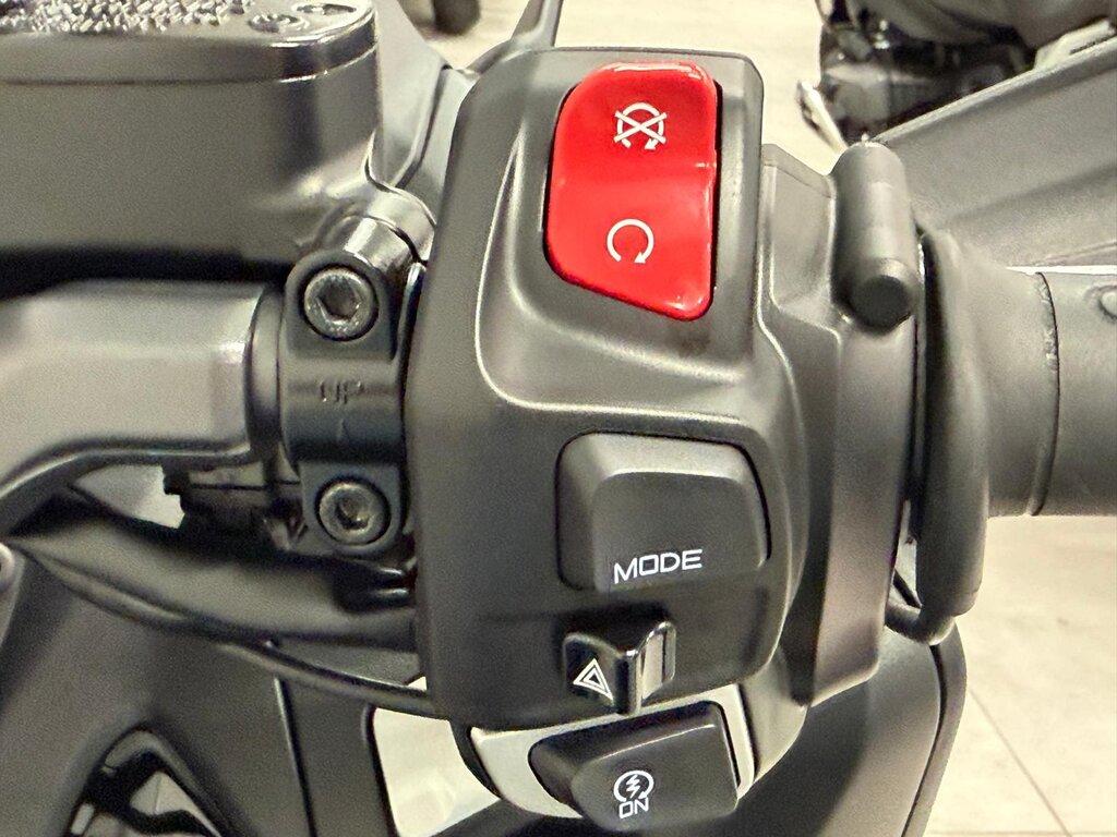T-MAX 560