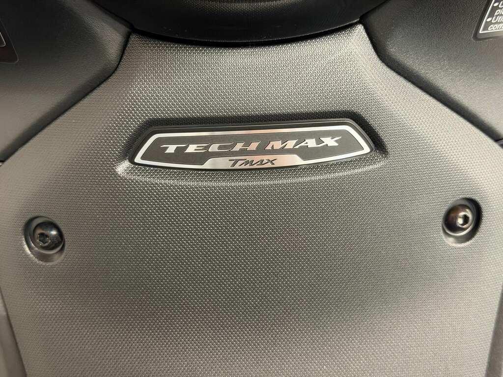 T-MAX 560