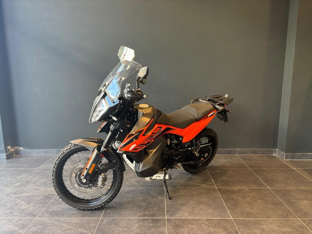 890 ADVENTURE