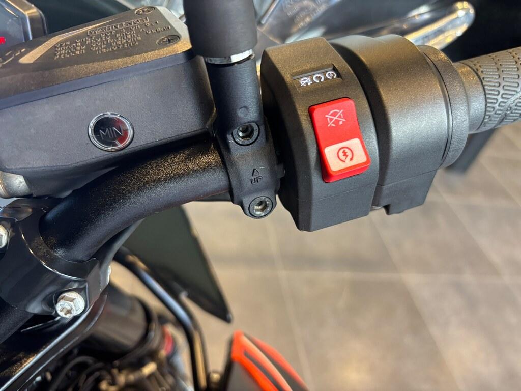 890 ADVENTURE