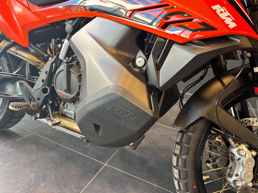 890 ADVENTURE