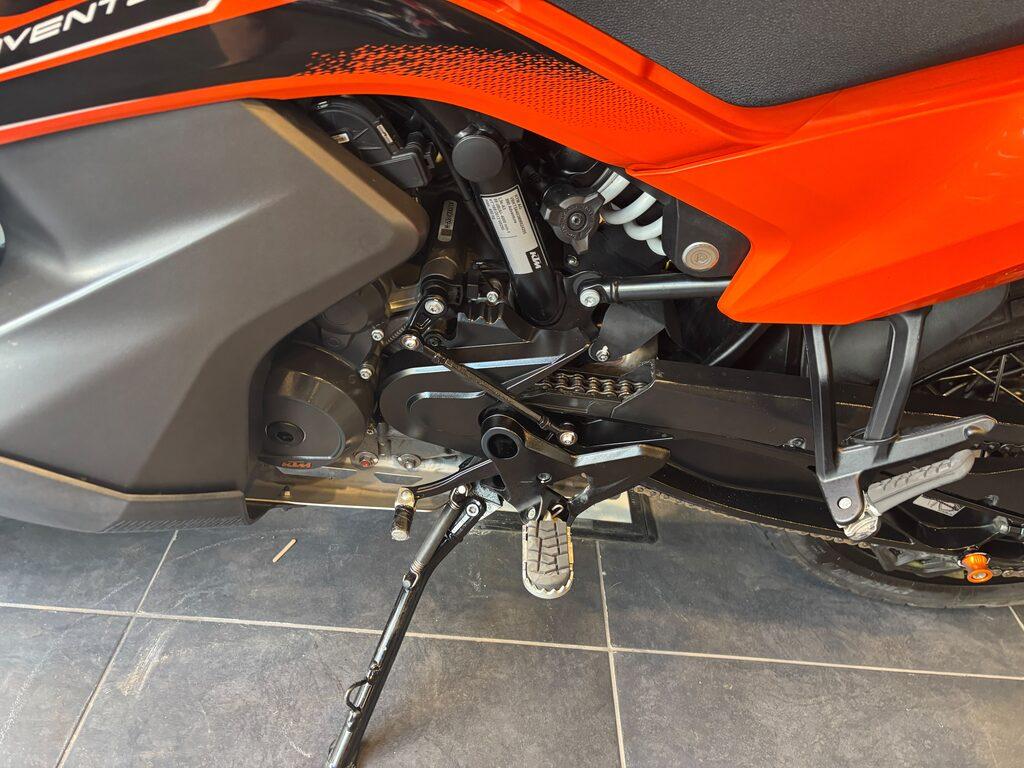 890 ADVENTURE