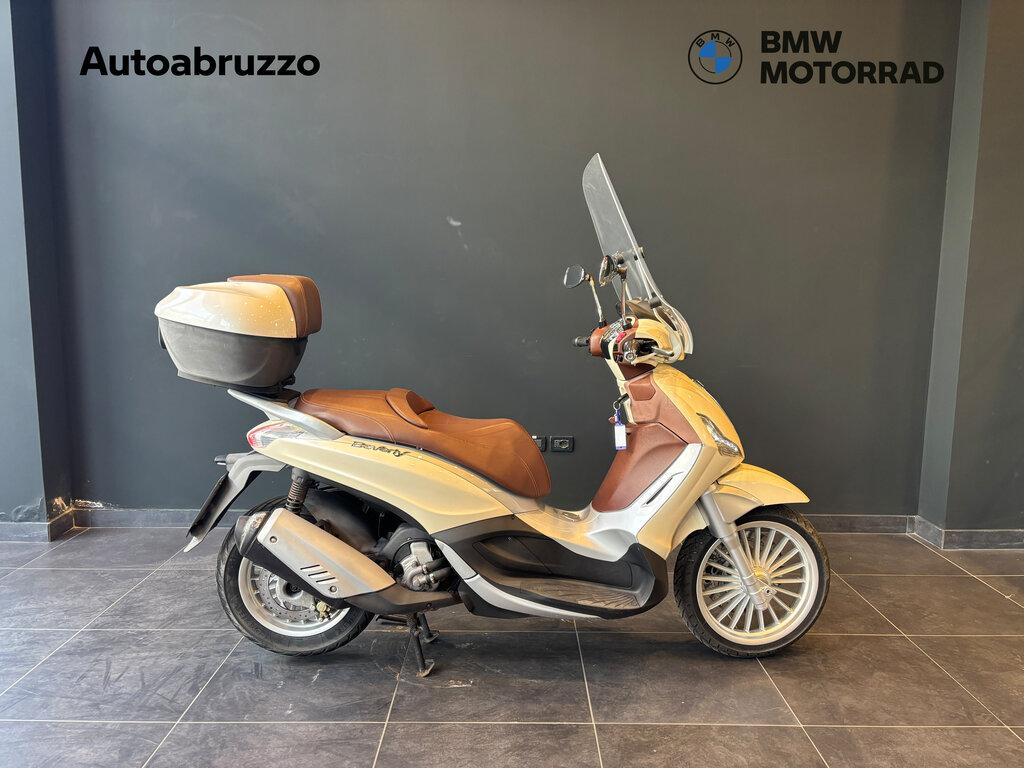 BEVERLY 300