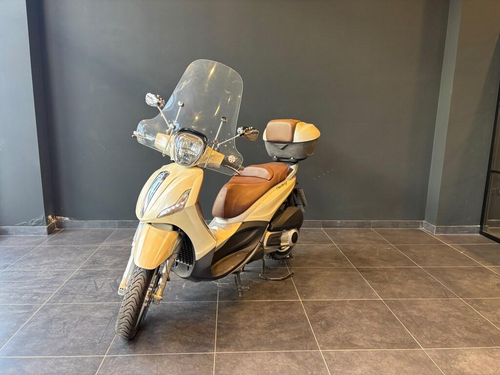 BEVERLY 300
