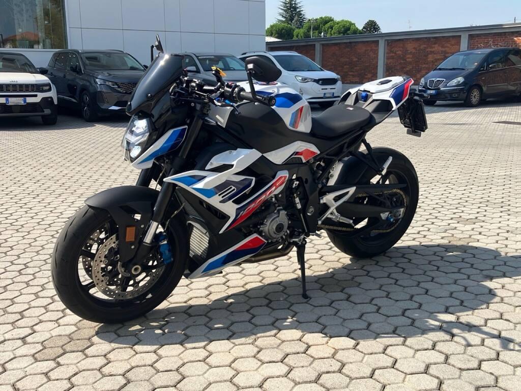 M 1000 R