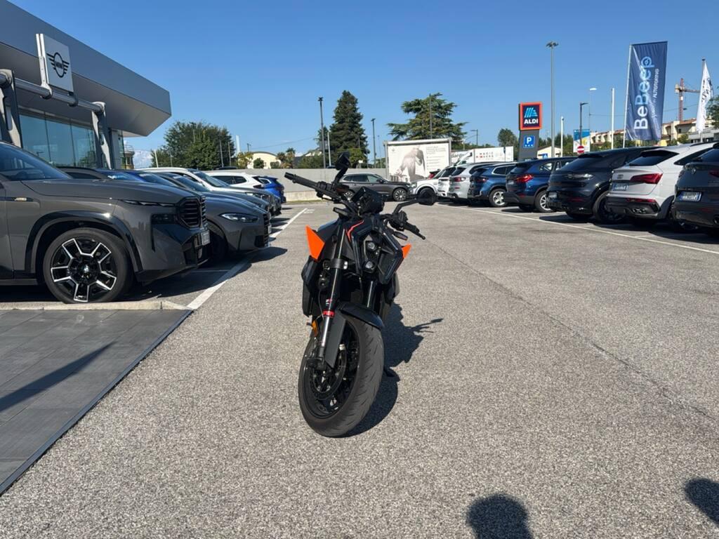 990 DUKE