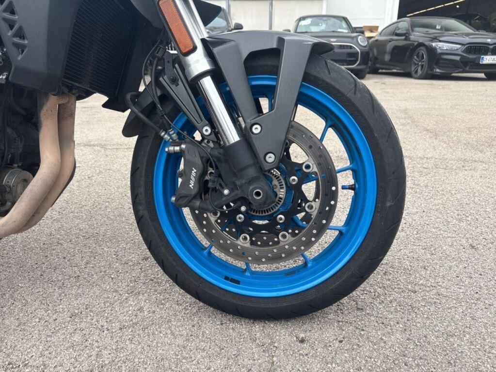 GSX-8S