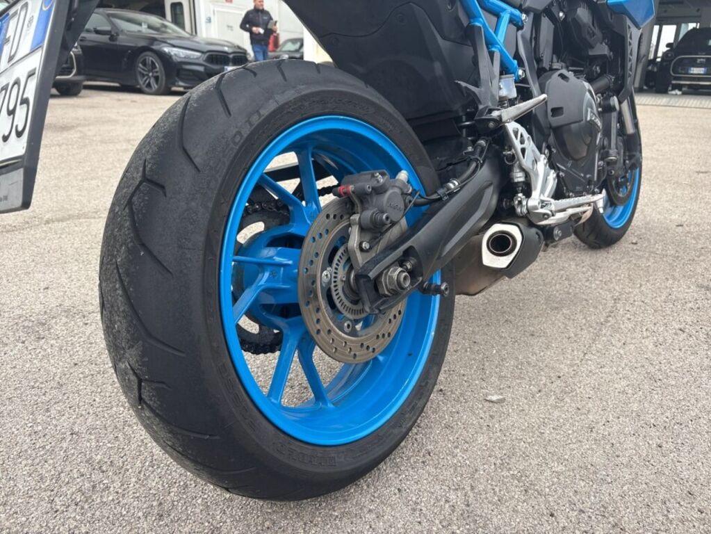 GSX-8S