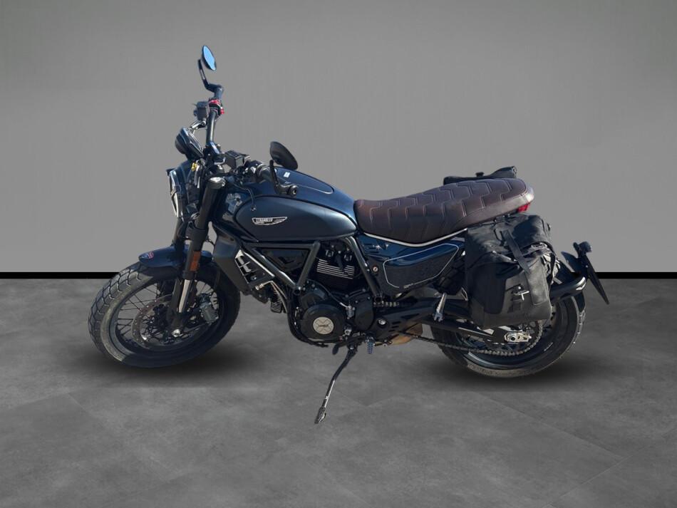 SCRAMBLER 800