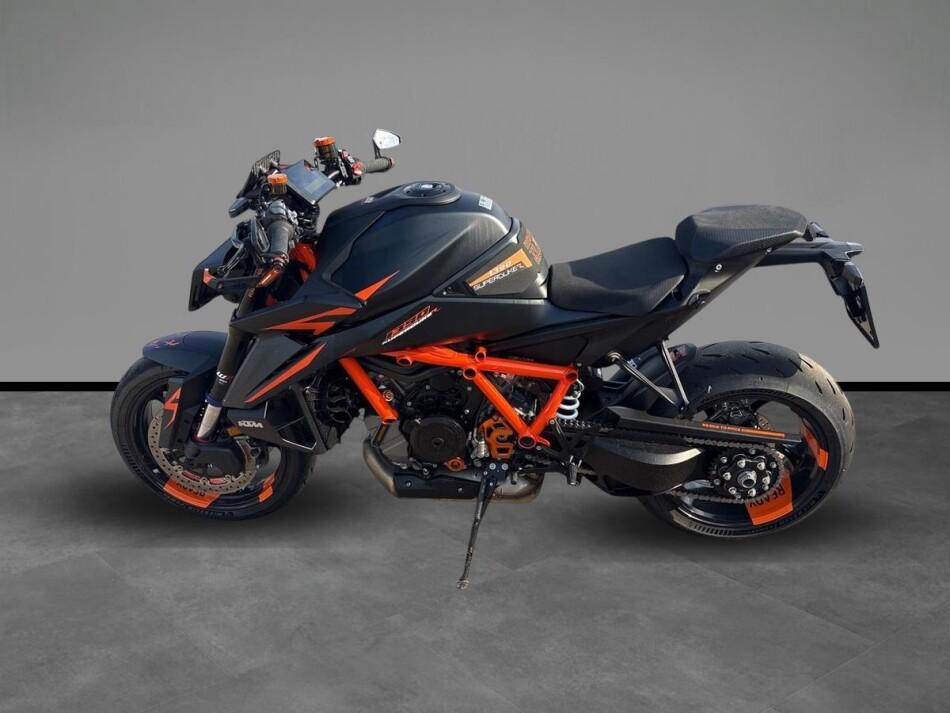 1390 SUPER DUKE