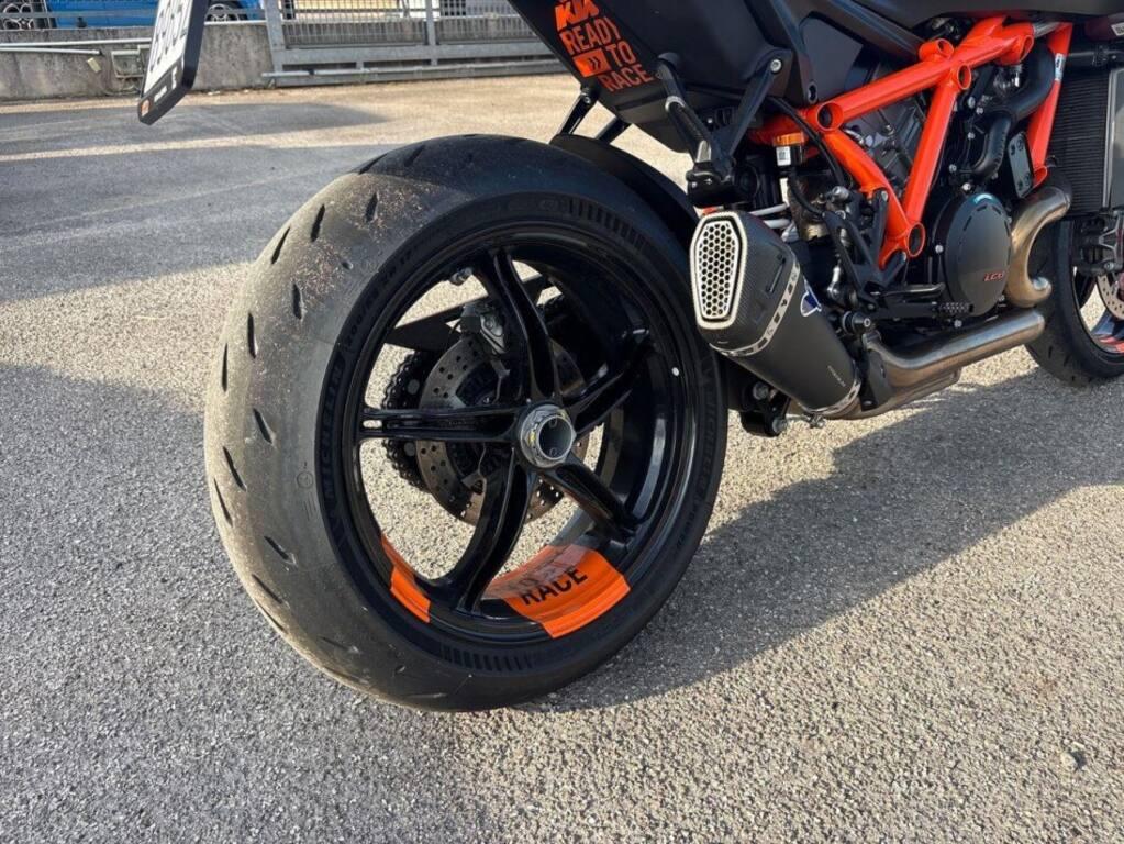1390 SUPER DUKE